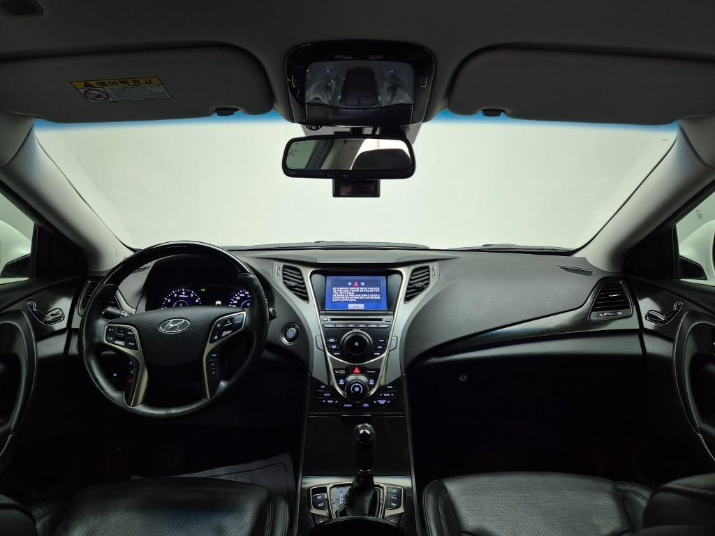 HYUNDAI Grandeur - Vista 7