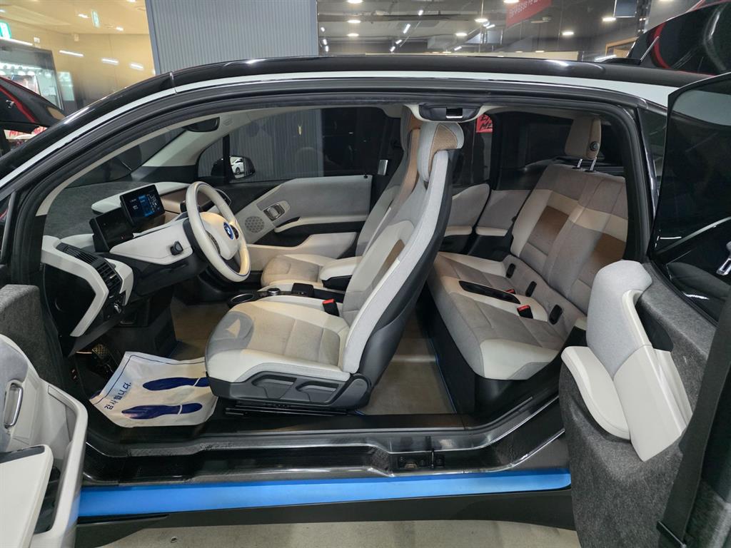BMW i3 2020 Negro - Importación desde Corea - HF Imports Iquique - Foto 15