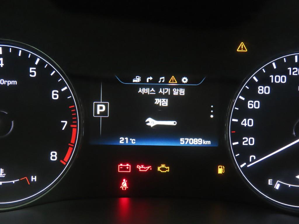 HYUNDAI Genesis - Vista 9