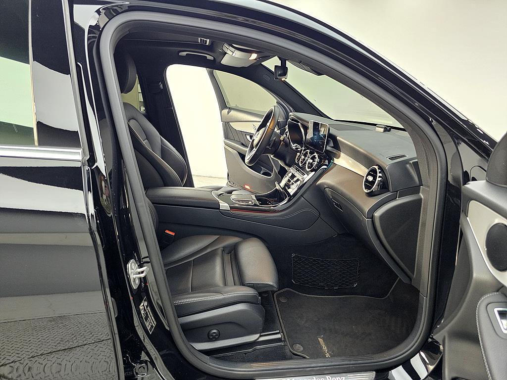 Mercedes Benz GLC Class - Vista 10