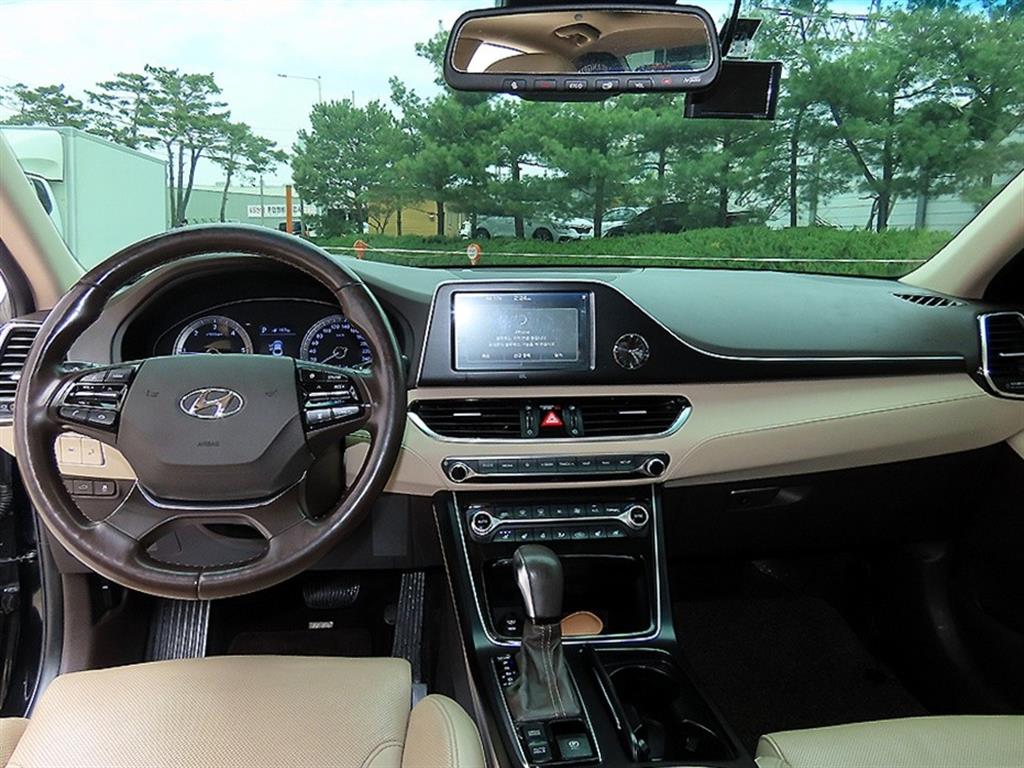 HYUNDAI Grandeur - Vista 7