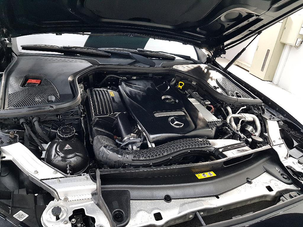 Mercedes Benz E class - Vista 6