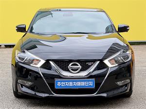 Nissan Maxima - Vista 2