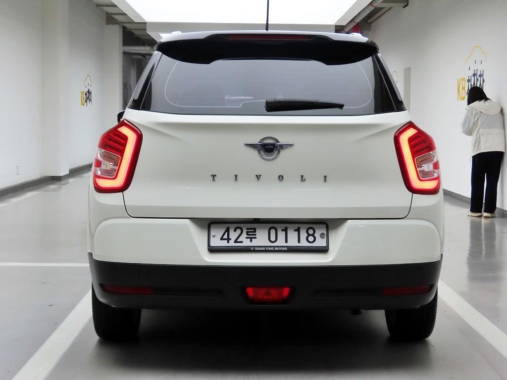 Ssangyong Tivoli - Vista 3