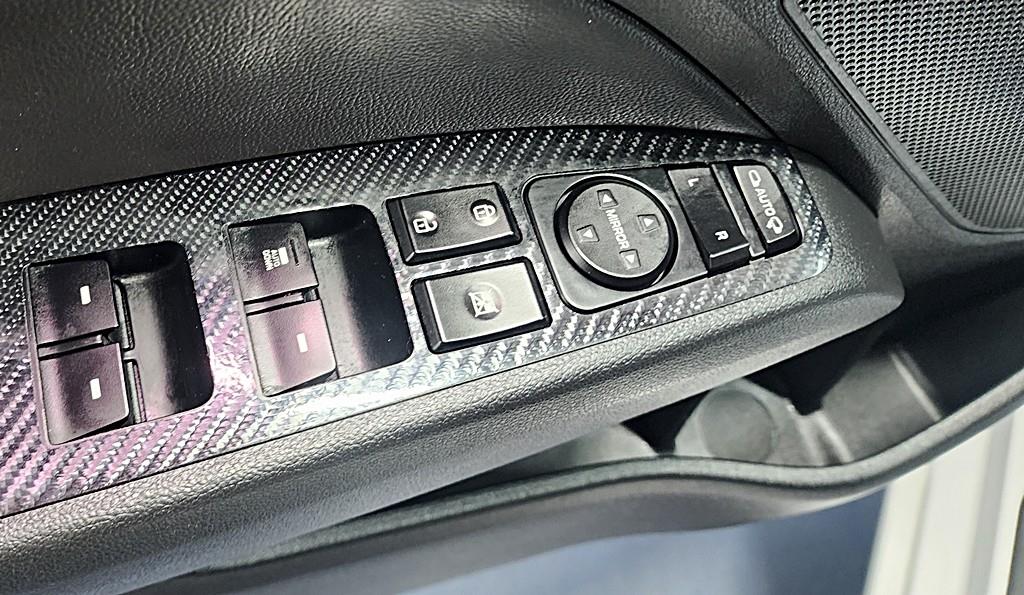 HYUNDAI Avante - Vista 11