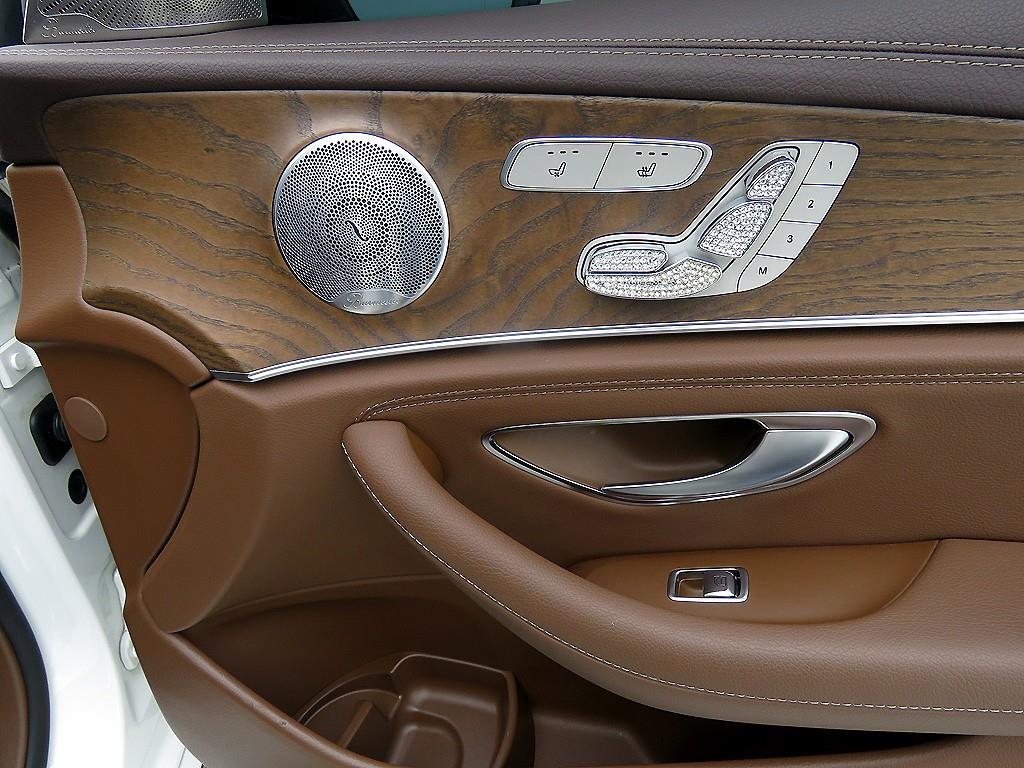 Mercedes Benz E class - Vista 11