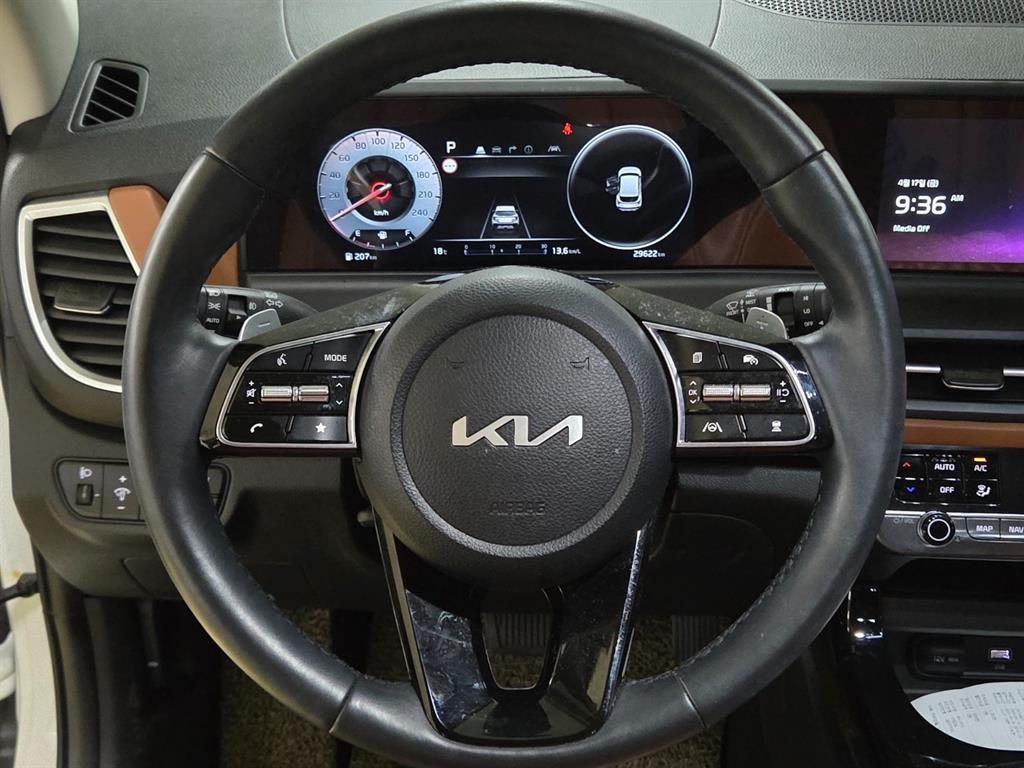 KIA Seltos - Vista 9