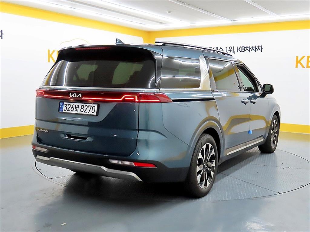 KIA Carnival - Vista 4