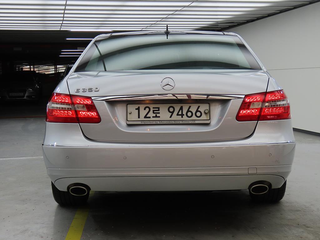 Mercedes Benz E class - Vista 3