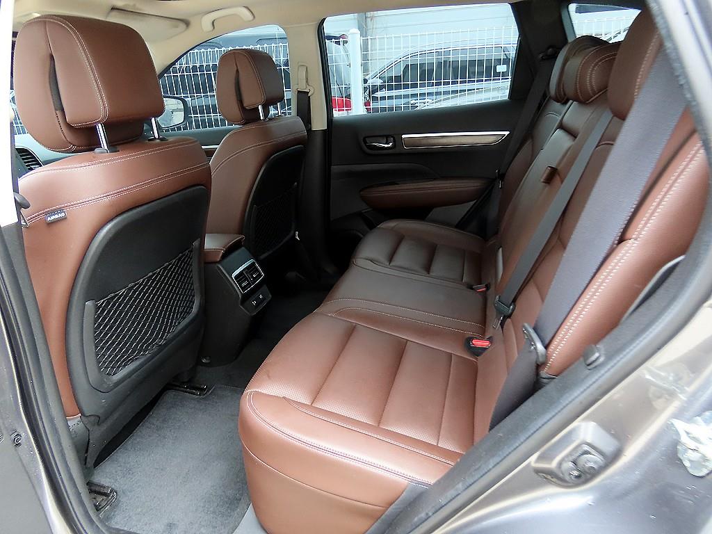 SAMSUNG QM6 - Vista 6