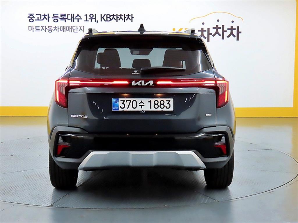 KIA Seltos - Vista 3