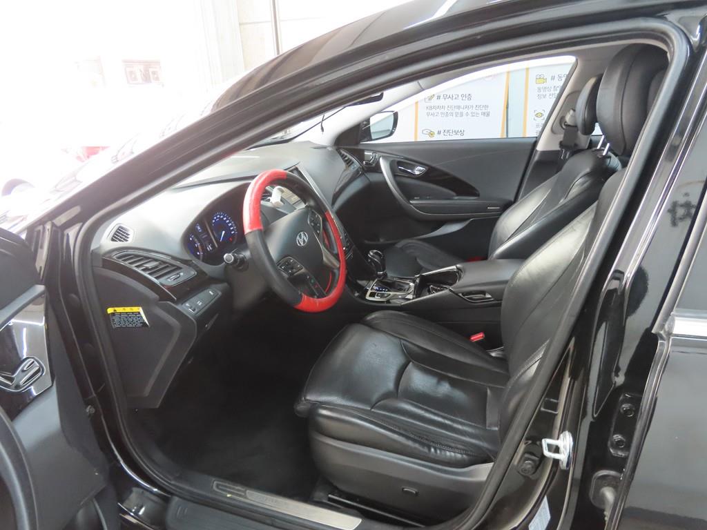 HYUNDAI Grandeur - Vista 5