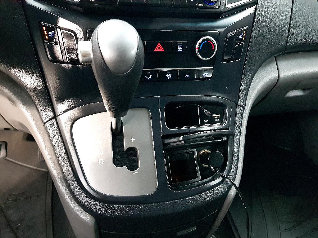 HYUNDAI Starex 2017 Plateado - Importación desde Corea - HF Imports Iquique - Foto 13