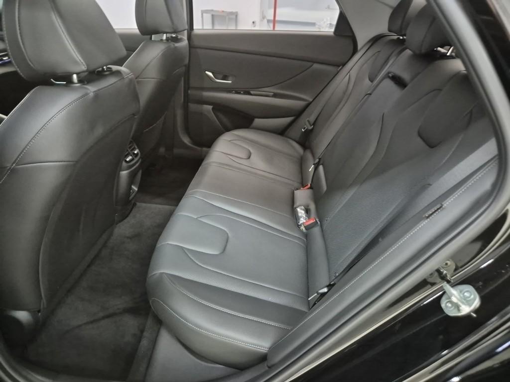 HYUNDAI Avante - Vista 8
