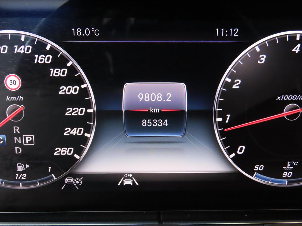 Mercedes Benz E class - Vista 8