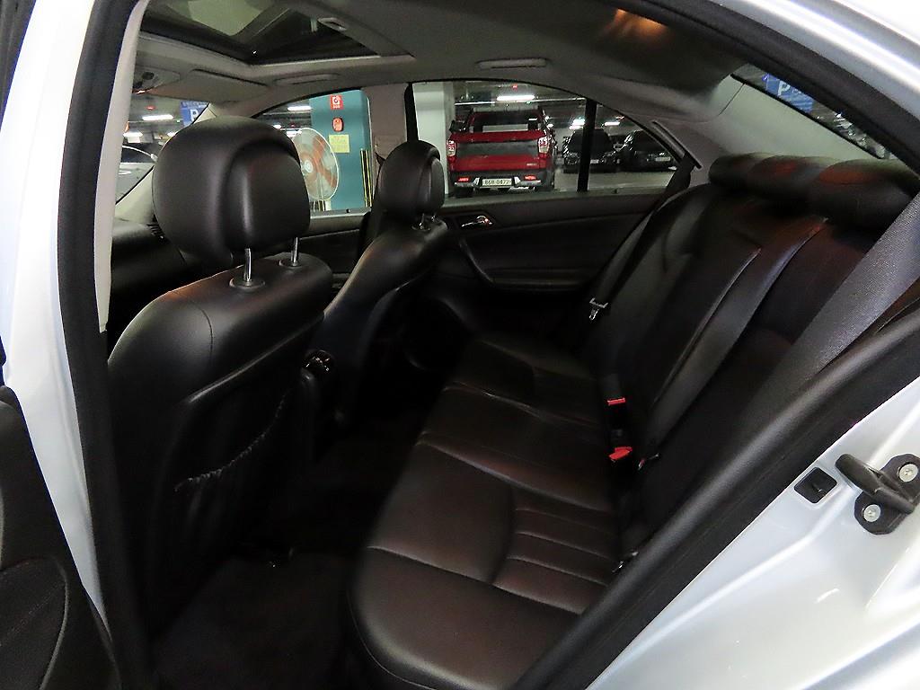 Mercedes Benz C Class - Vista 7