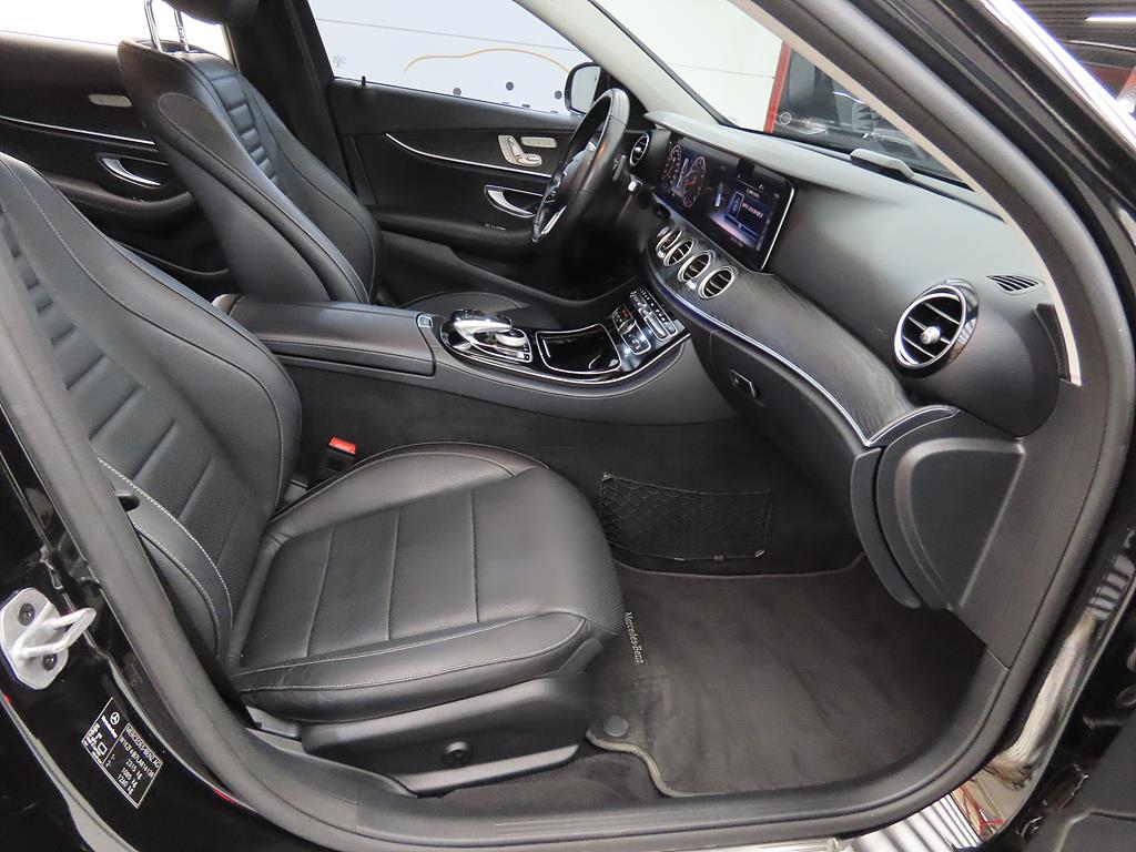 Mercedes Benz E class - Vista 7