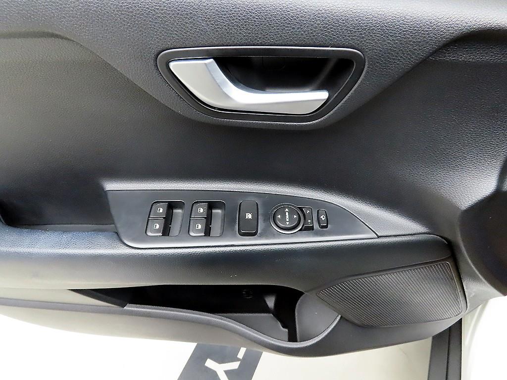 KIA Stonic - Vista 11
