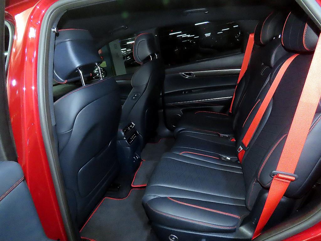 Genesis GV80 - Vista 7