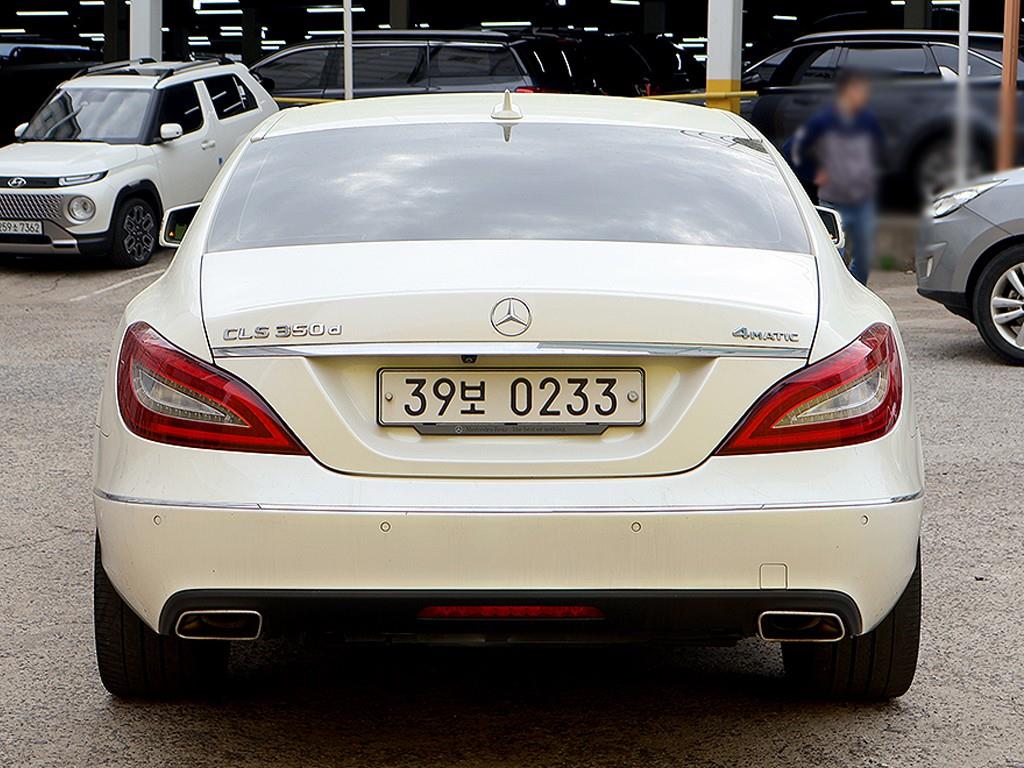 Mercedes Benz CLS Class - Vista 5