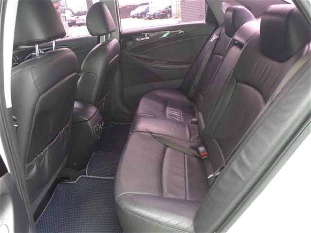 HYUNDAI Sonata - Vista 11