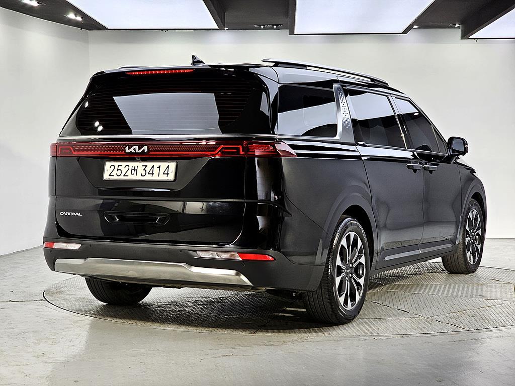 KIA Carnival - Vista 4