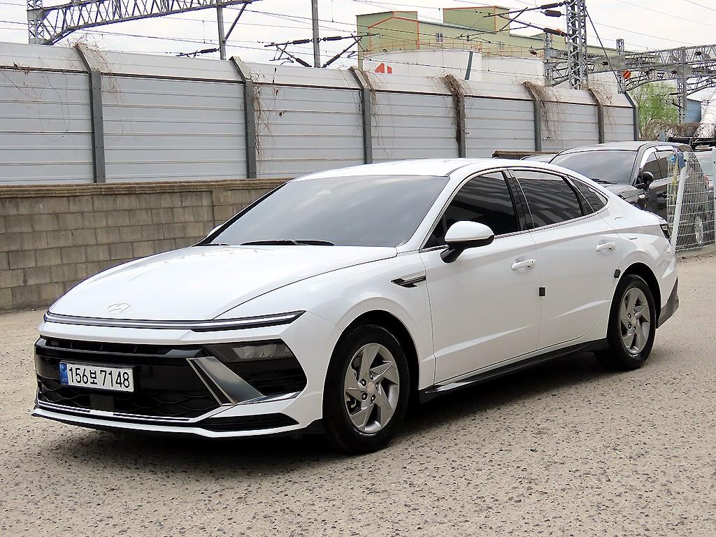 HYUNDAI Sonata - Vista 2