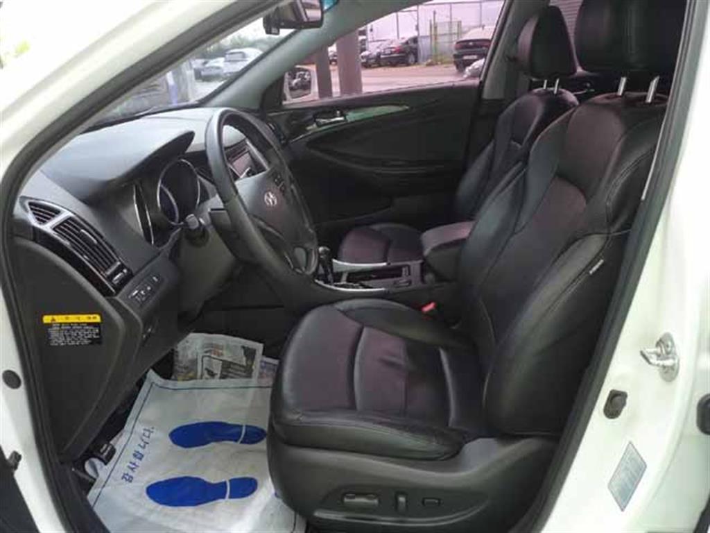 HYUNDAI Sonata - Vista 10