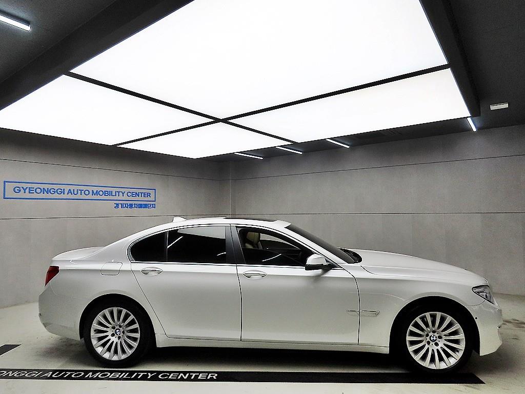 BMW 7 Series - Vista 2
