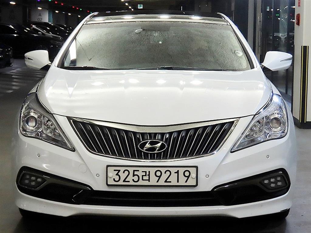 HYUNDAI Grandeur - Vista 2