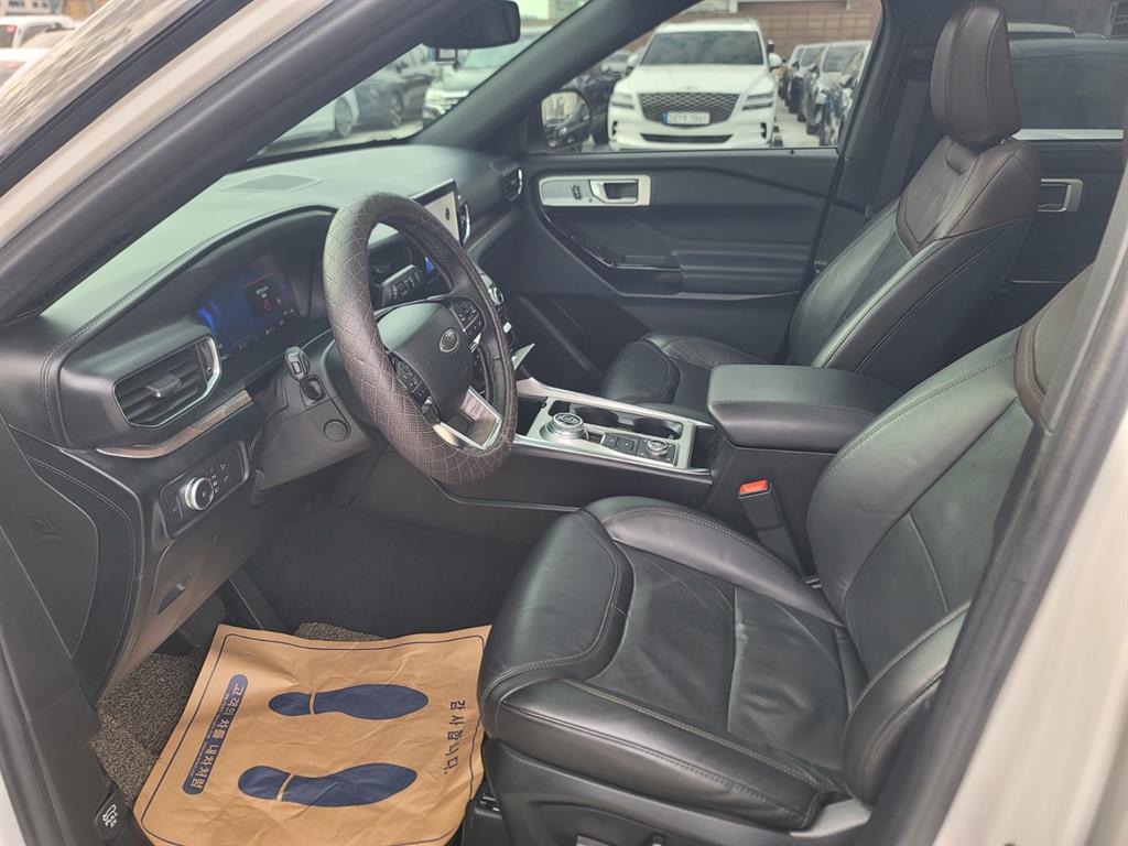 Ford Explorer - Vista 10