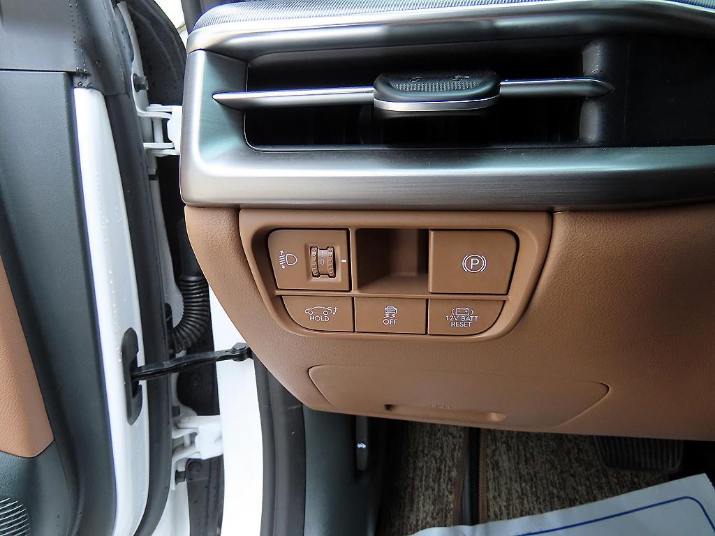 HYUNDAI Grandeur - Vista 11