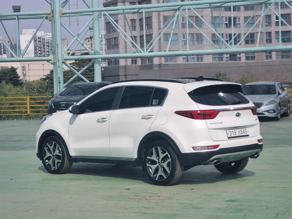 KIA Sportage - Vista 4