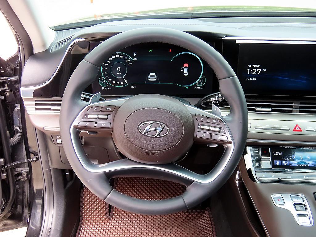 HYUNDAI Grandeur - Vista 8