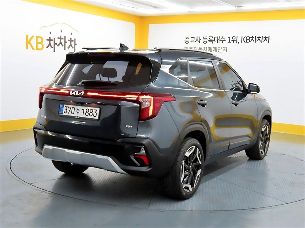 KIA Seltos - Vista 4