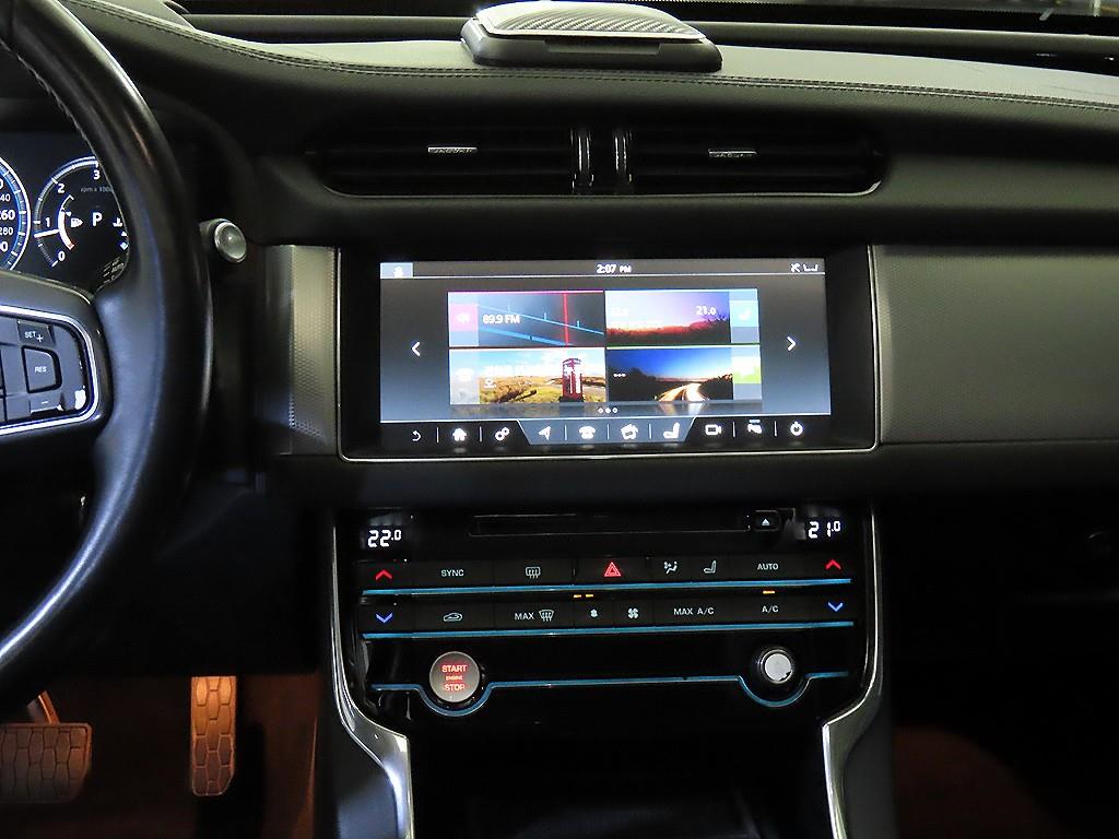 Jaguar XF - Vista 11