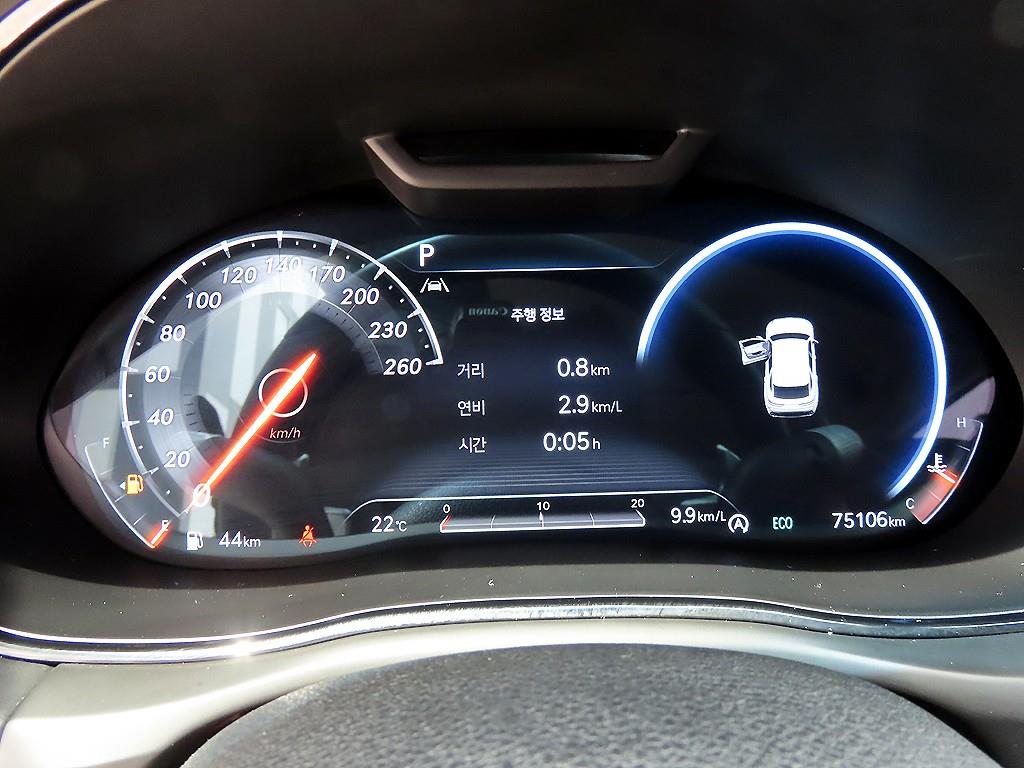 Genesis GV70 - Vista 9