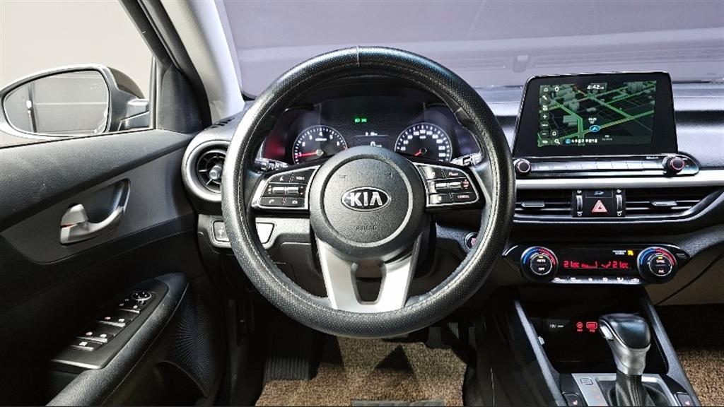 KIA K3 2019 Negro - Importación desde Corea - HF Imports Iquique - Foto 13