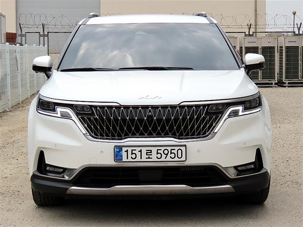 KIA Carnival 2023 Blanco - Importación desde Corea - HF Imports Iquique - Foto 1