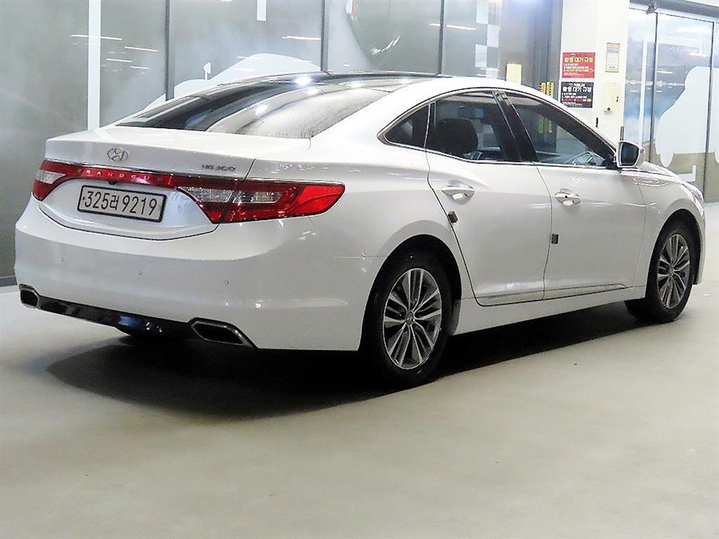 HYUNDAI Grandeur - Vista 4