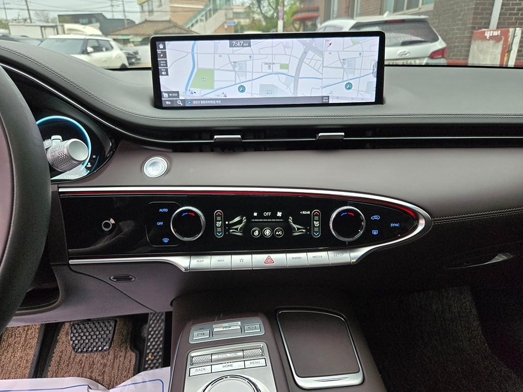 Genesis GV70 - Vista 10