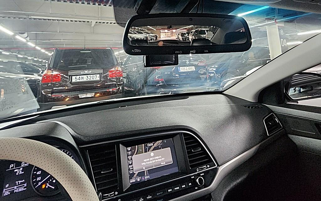 HYUNDAI Avante - Vista 8