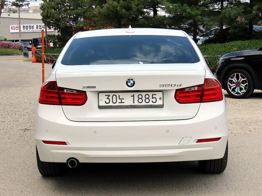 BMW 3 series - Vista 4