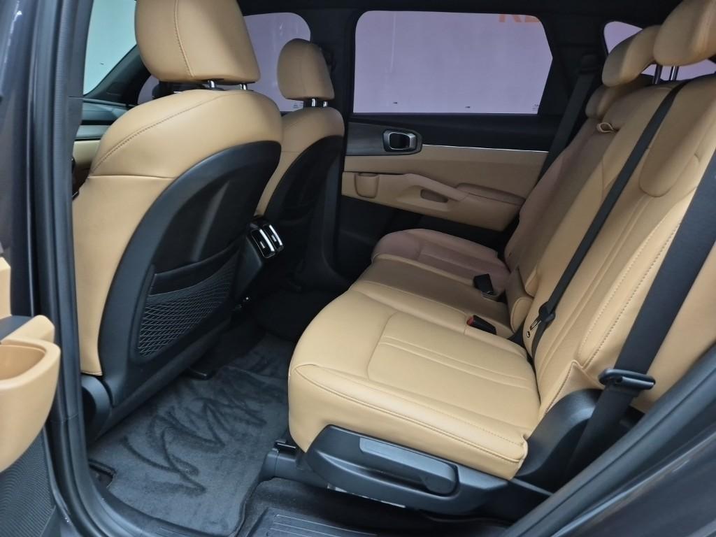 KIA Sorento - Vista 12