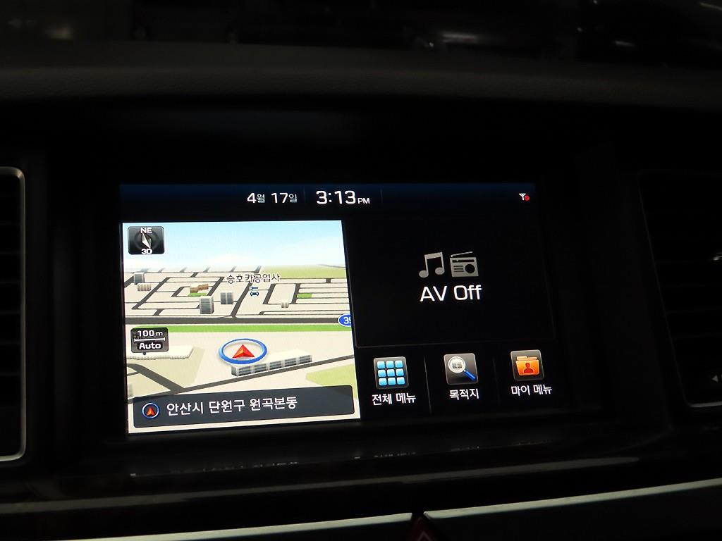 HYUNDAI Genesis - Vista 8