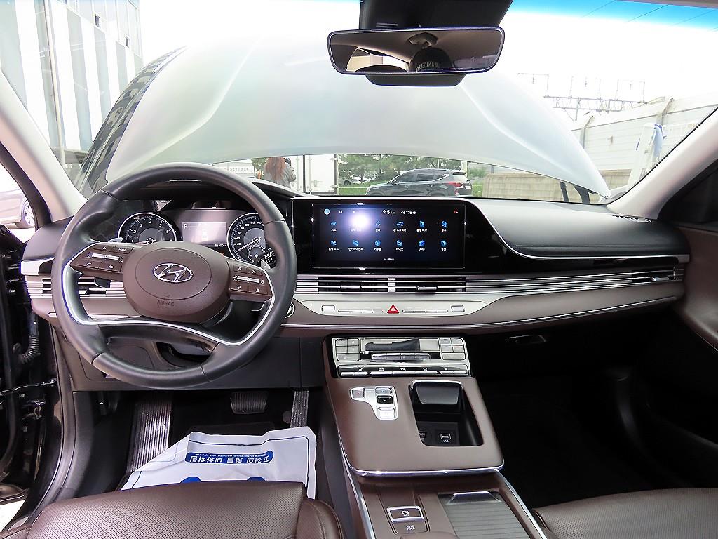 HYUNDAI Grandeur - Vista 7