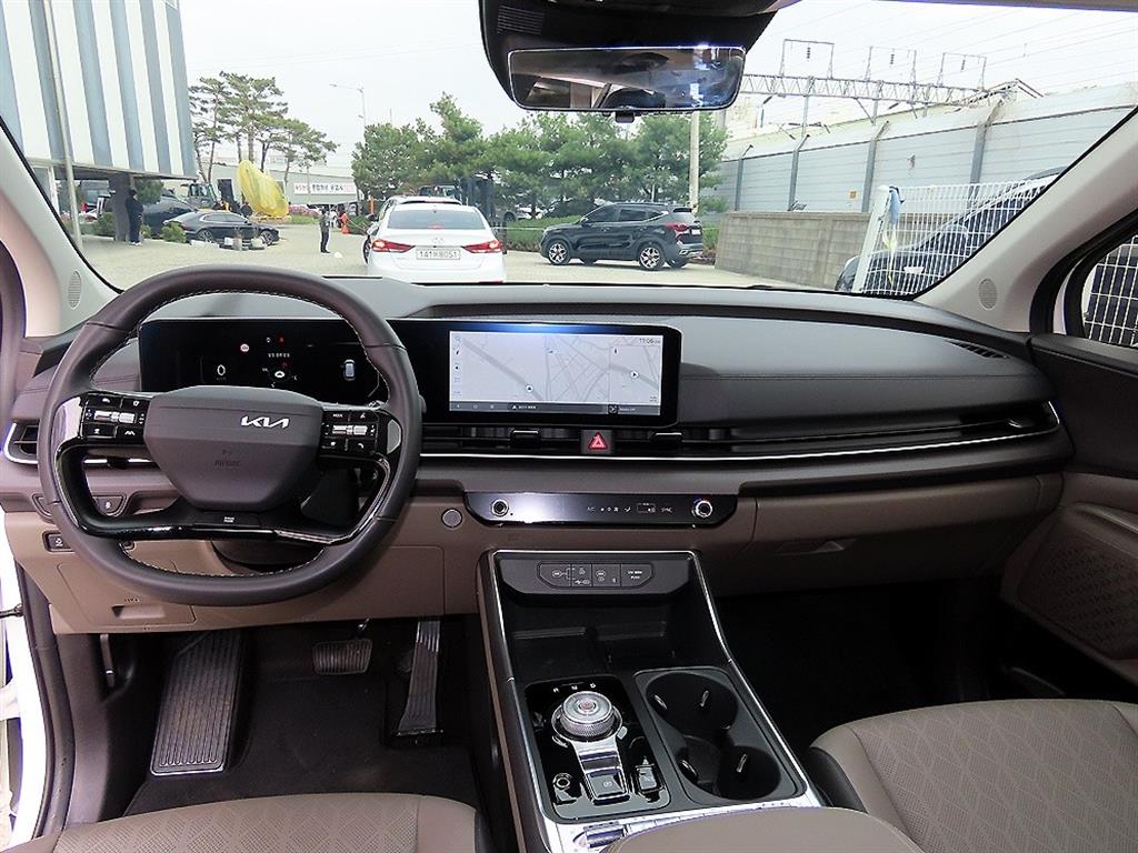 KIA Carnival - Vista 8