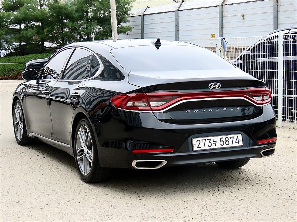 HYUNDAI Grandeur - Vista 3