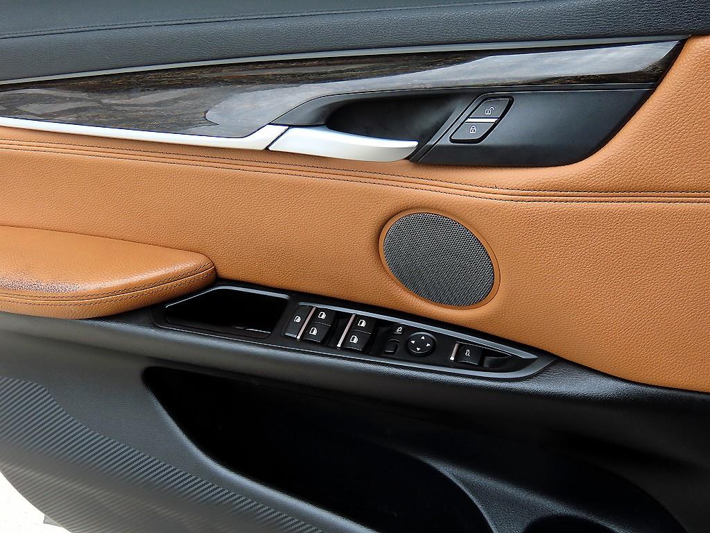 BMW X6 - Vista 12