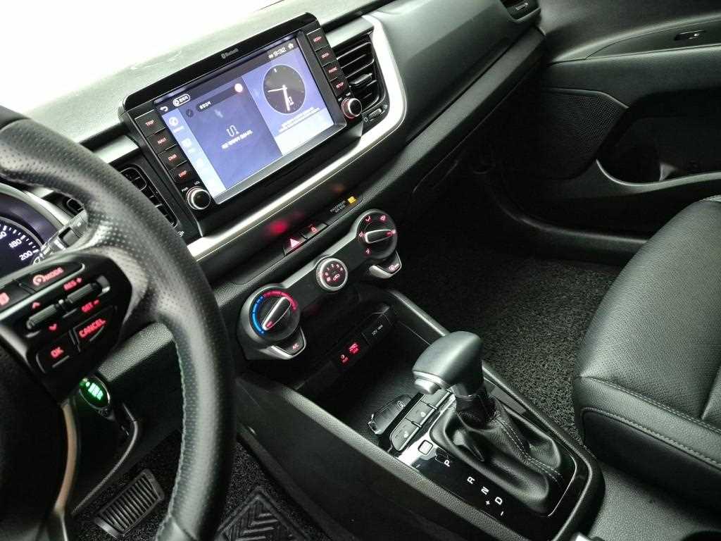 KIA Stonic - Vista 10